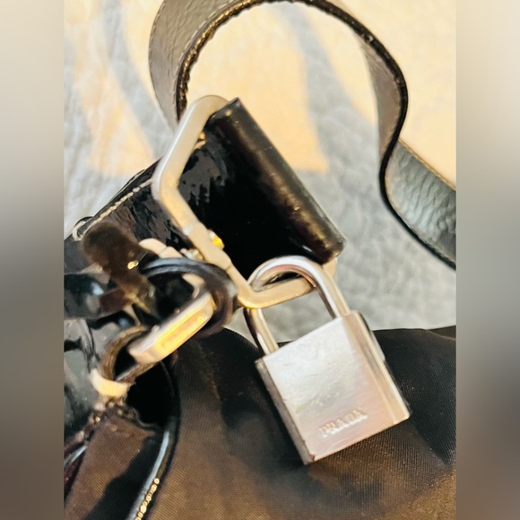 PRADA Tessuto Nylon Handbag Authentic - Picture 5 of 16